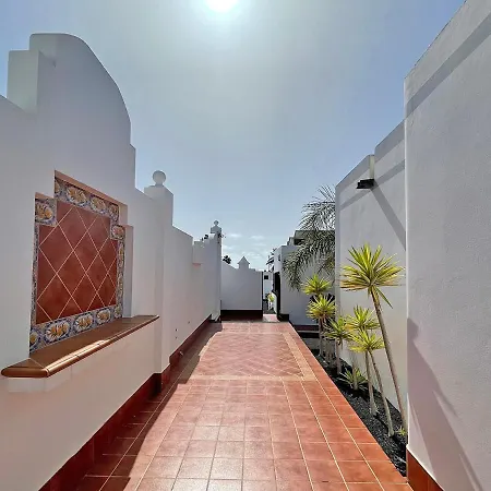 Charlotte Villa Tías