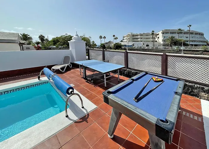 Charlotte Villa Tias