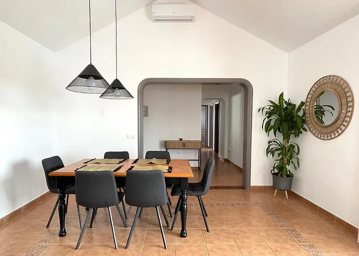 Charlotte 빌라 티아즈